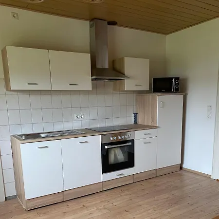 Gaestezimmer Tracht * Nauort